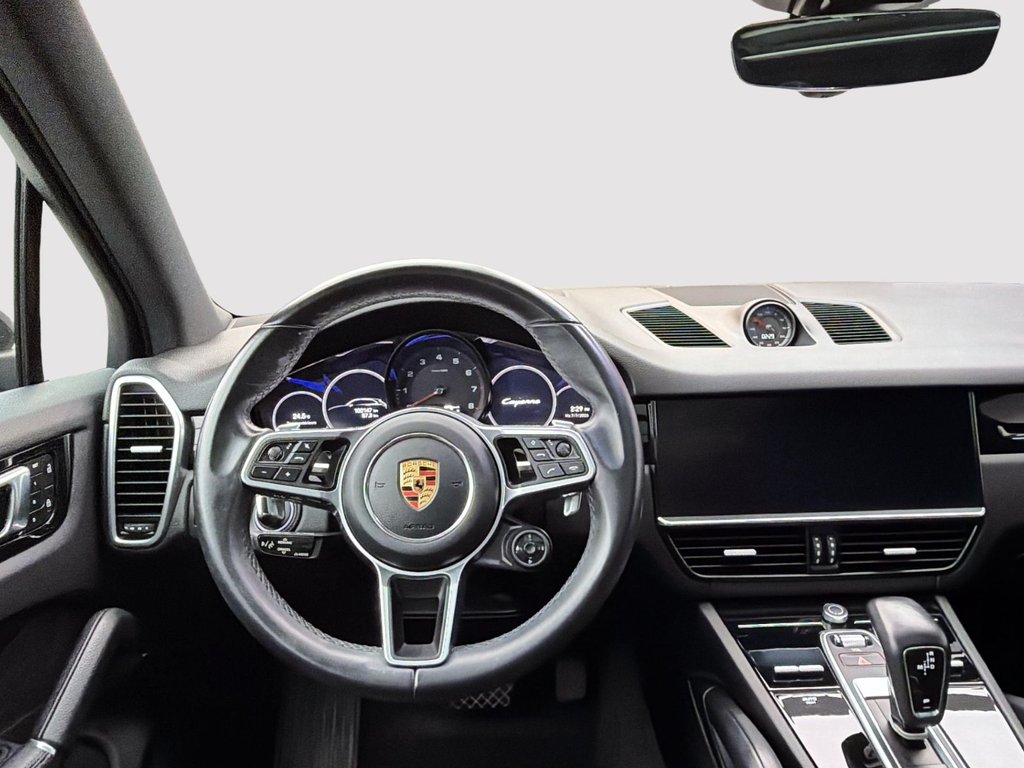 Porsche Cayenne  2023 à Laval, Québec - 4 - w1024h768px