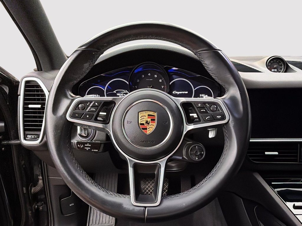 Porsche Cayenne  2023 à Laval, Québec - 16 - w1024h768px