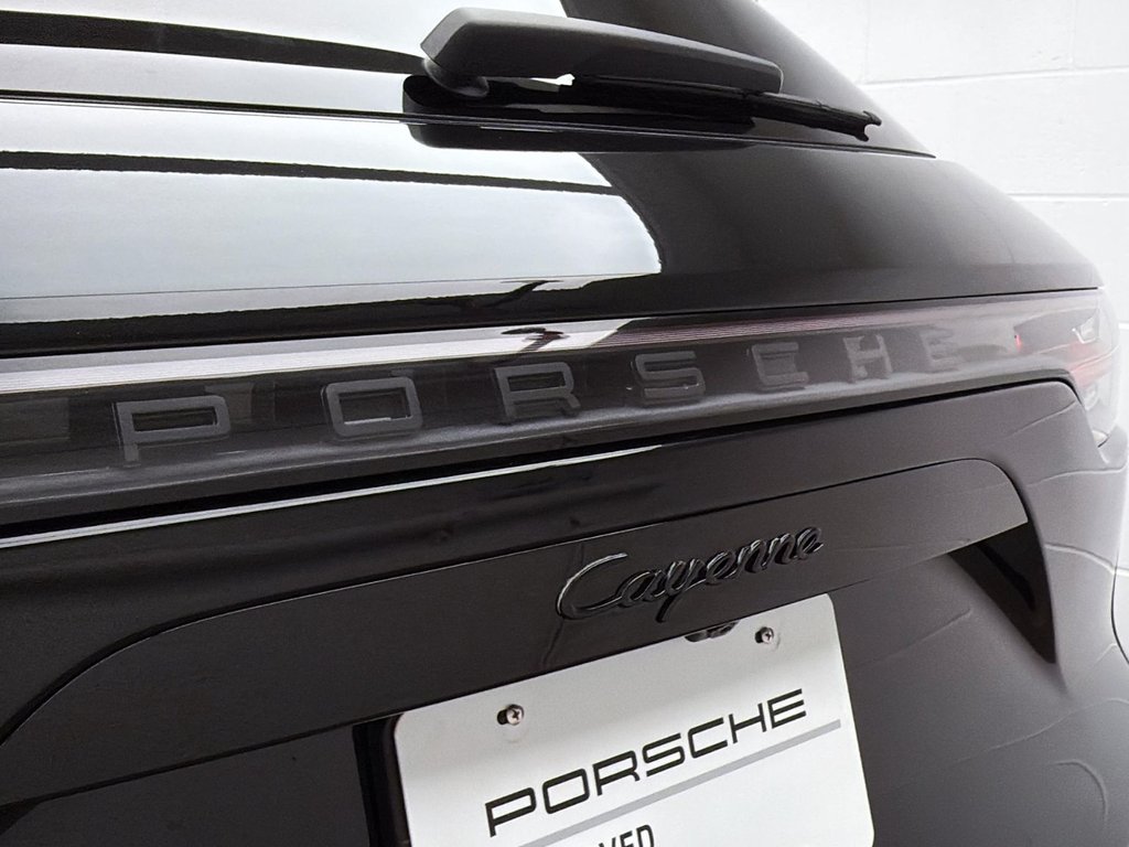 Porsche Cayenne  2023 à Laval, Québec - 12 - w1024h768px