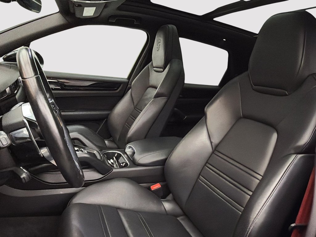 Porsche Cayenne  2023 à Laval, Québec - 5 - w1024h768px
