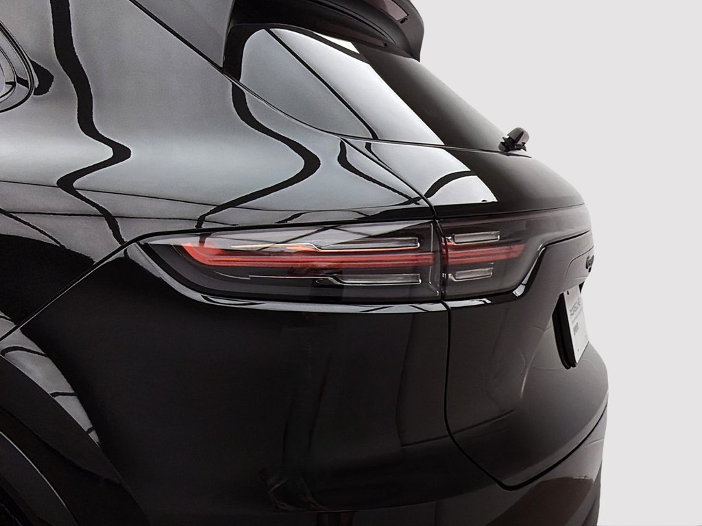 Porsche Cayenne  2023 à Laval, Québec - 15 - w1024h768px