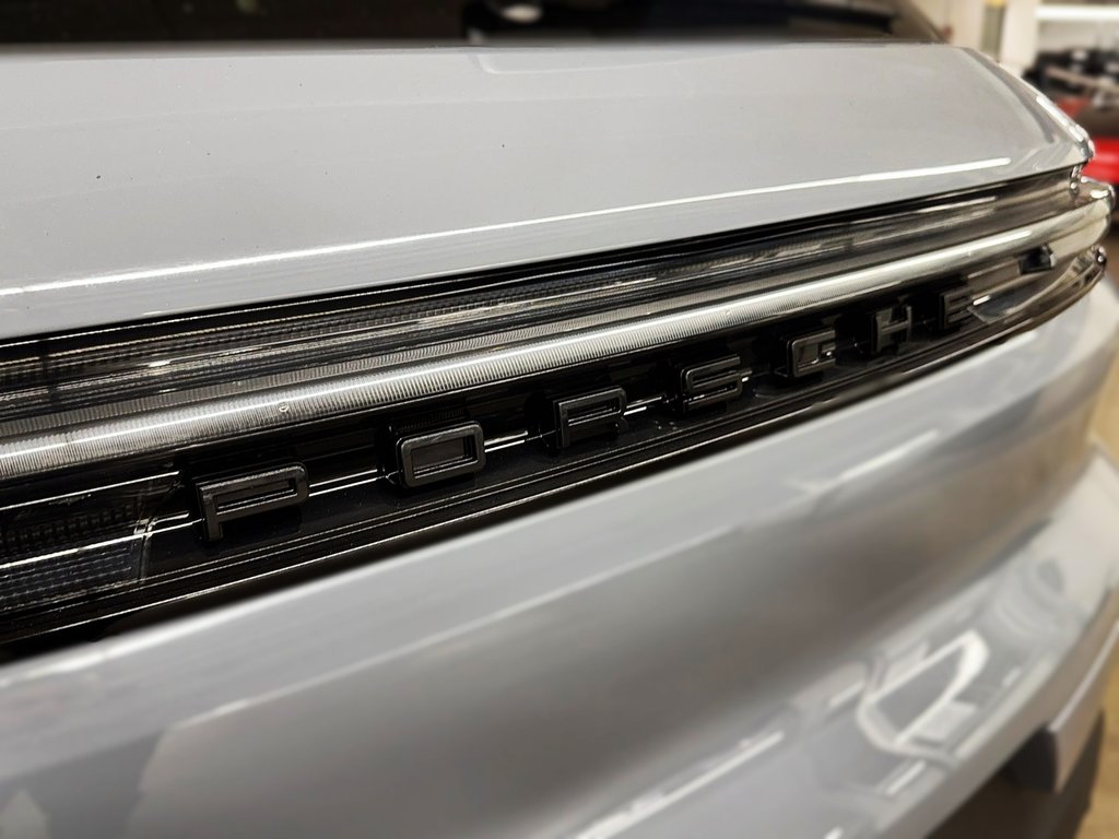 Porsche Cayenne Premium Package Plus 2024 à Laval, Québec - 10 - w1024h768px