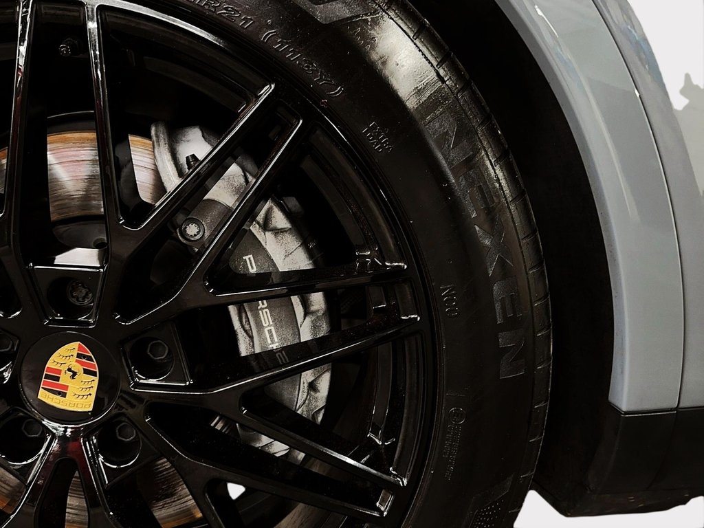 Porsche Cayenne Premium Package Plus 2024 à Laval, Québec - 14 - w1024h768px