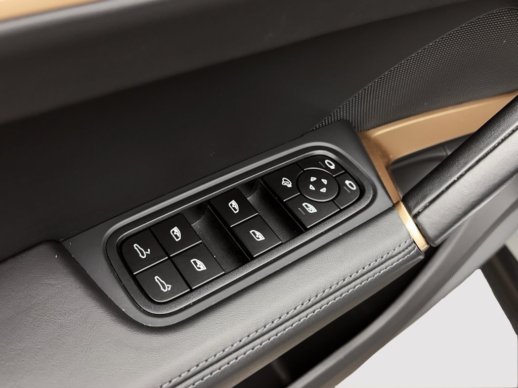 Porsche Cayenne S Sport Exhaust System 2024 à Laval, Québec - 27 - w1024h768px