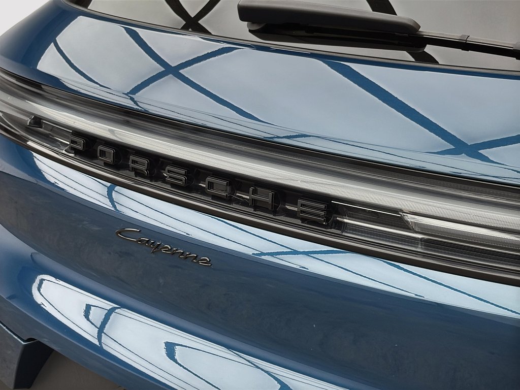 Porsche Cayenne Prem. pack plus, Sport Exhaust System 2024 à Laval, Québec - 9 - w1024h768px
