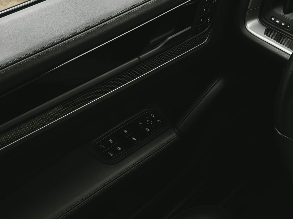 Porsche Cayenne Prem. pack plus, Sport Exhaust System 2024 à Laval, Québec - 24 - w1024h768px
