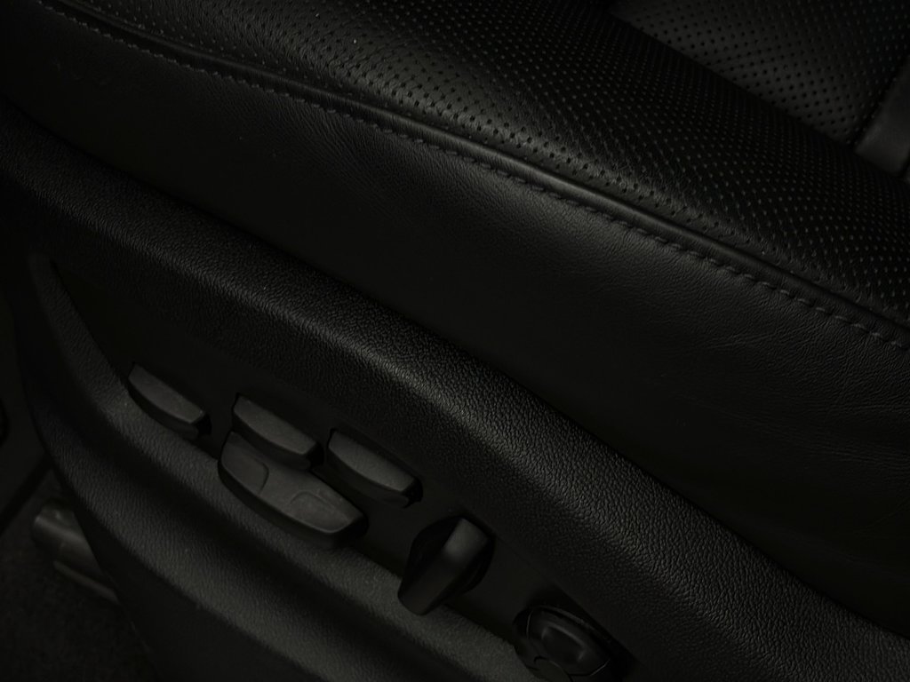 Porsche Cayenne Prem. pack plus, Sport Exhaust System 2024 à Laval, Québec - 27 - w1024h768px