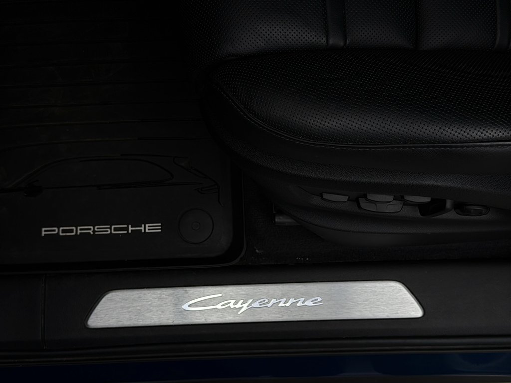 Porsche Cayenne Prem. pack plus, Sport Exhaust System 2024 à Laval, Québec - 25 - w1024h768px
