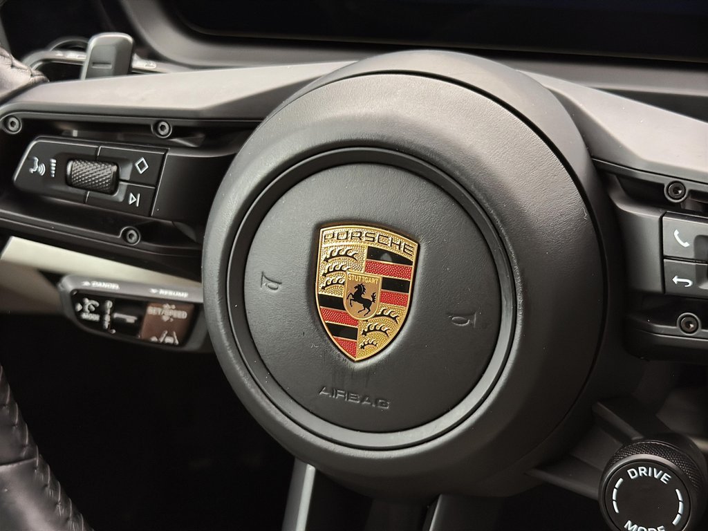 2024 Porsche Cayenne Premium Package Plus in Laval, Quebec - 28 - w1024h768px