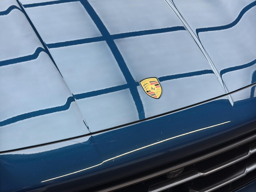 2024 Porsche Cayenne Premium Package Plus in Laval, Quebec - 8 - w1024h768px