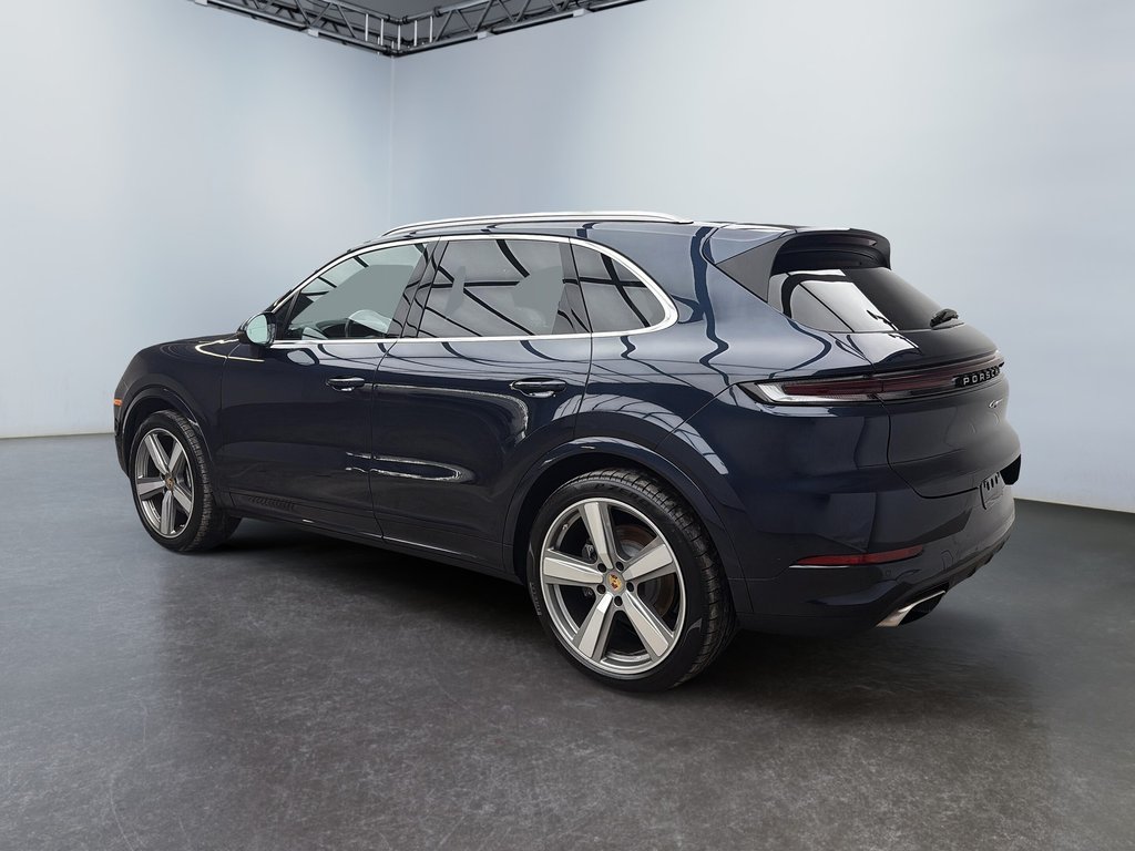 Porsche Cayenne Premium Package Plus 2024 à Laval, Québec - 3 - w1024h768px