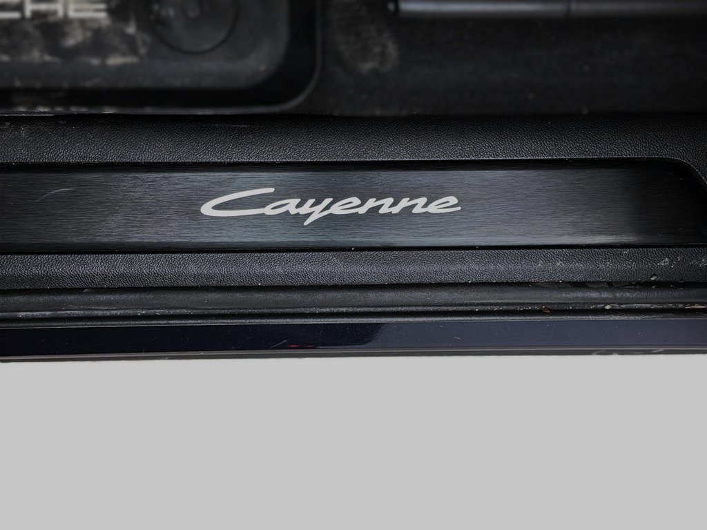 Porsche Cayenne Premium Package Plus 2024 à Laval, Québec - 30 - w1024h768px
