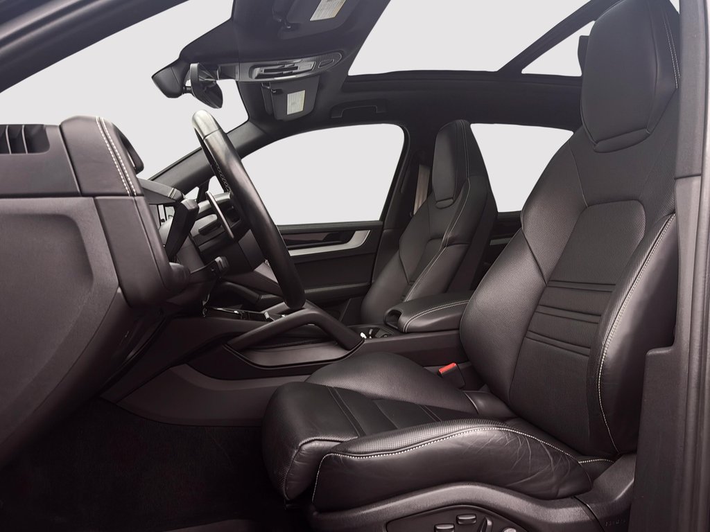Porsche Cayenne Premium Package Plus 2024 à Laval, Québec - 14 - w1024h768px