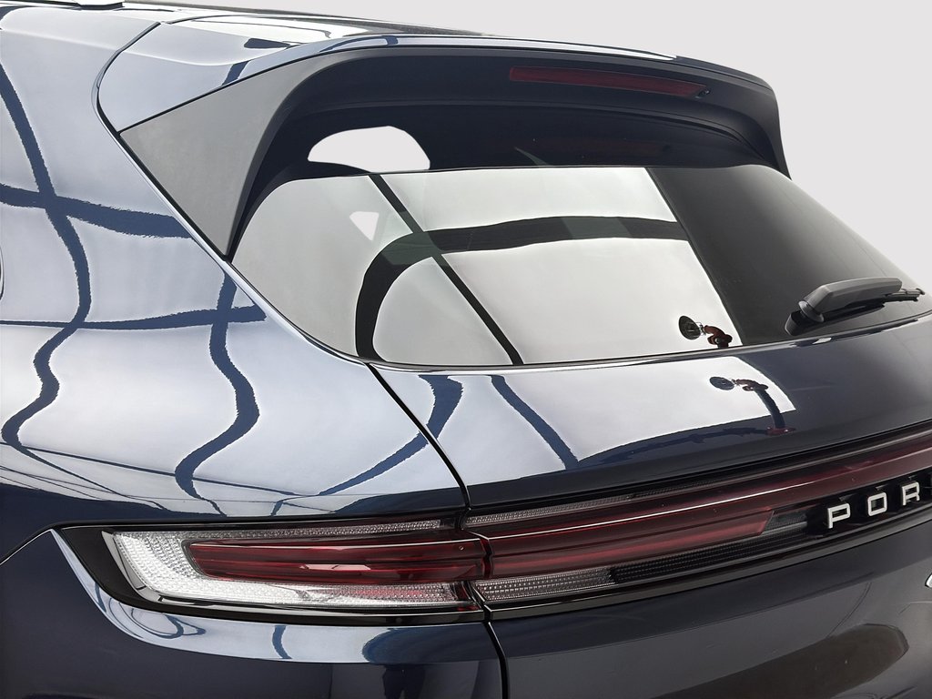 Porsche Cayenne Premium Package Plus 2024 à Laval, Québec - 10 - w1024h768px