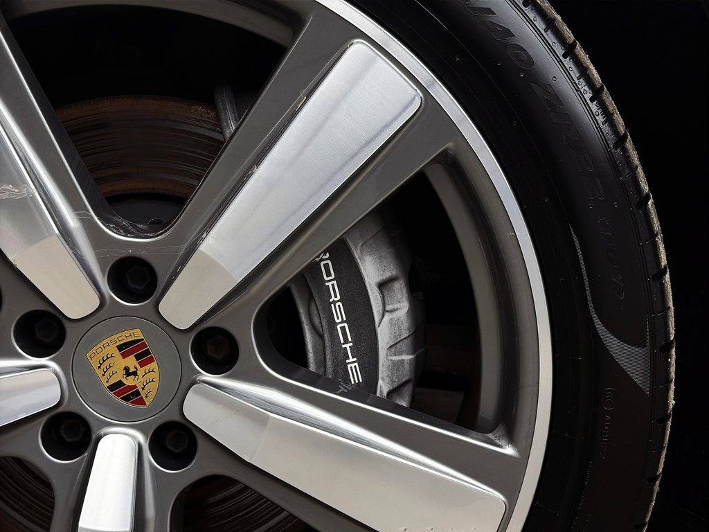 Porsche Cayenne Premium Package Plus 2024 à Laval, Québec - 12 - w1024h768px