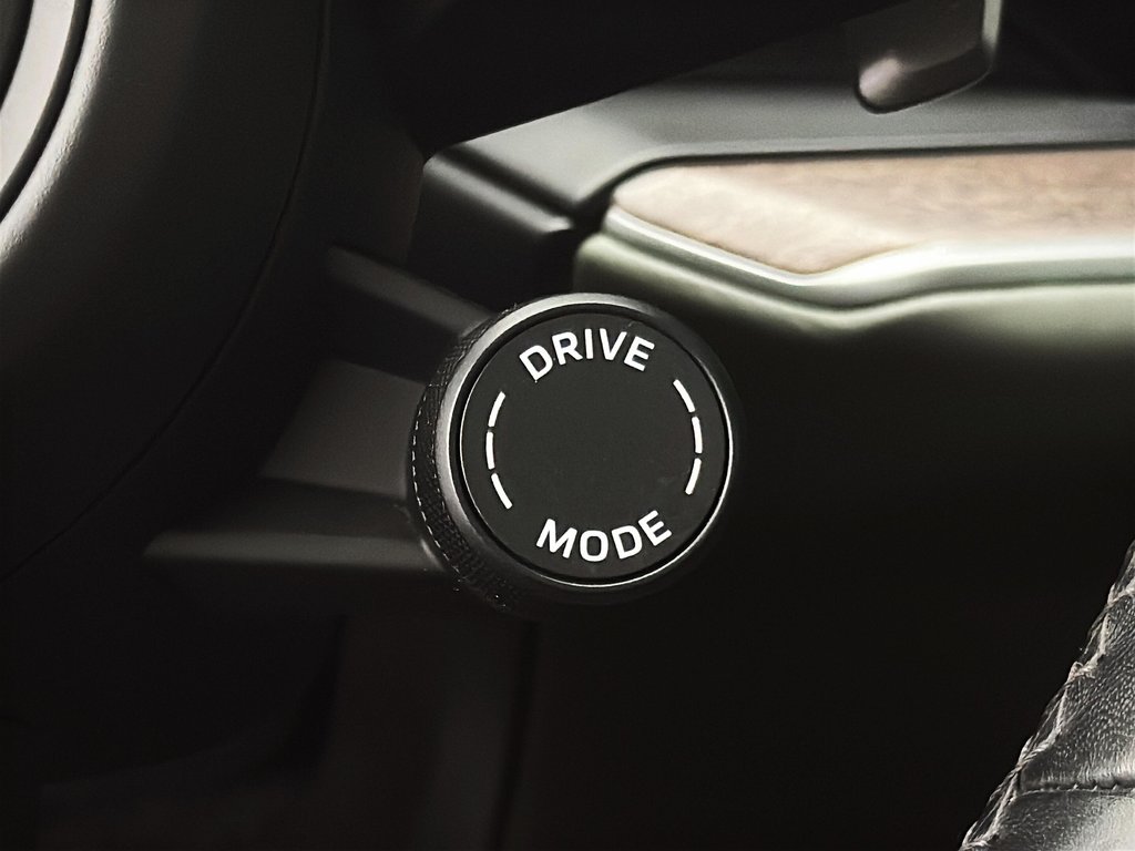 2024 Porsche Cayenne AWD in Laval, Quebec - 17 - w1024h768px