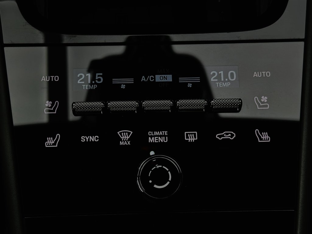 2024 Porsche Cayenne AWD in Laval, Quebec - 21 - w1024h768px