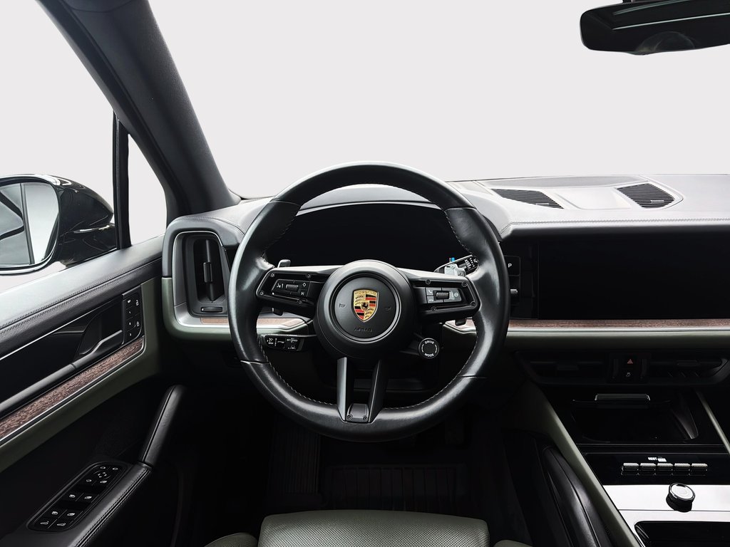 2024 Porsche Cayenne AWD in Laval, Quebec - 15 - w1024h768px