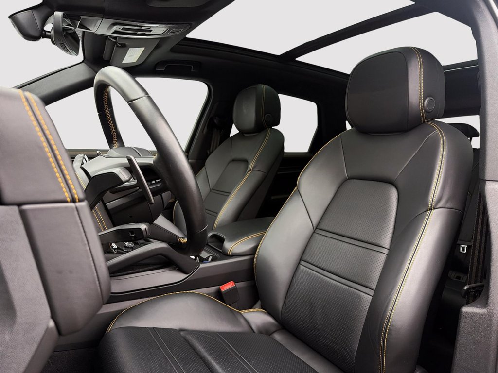 2024 Porsche Cayenne in Laval, Quebec - 13 - w1024h768px