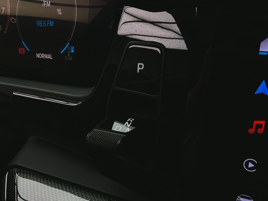 2024 Porsche Cayenne in Laval, Quebec - 20 - w1024h768px