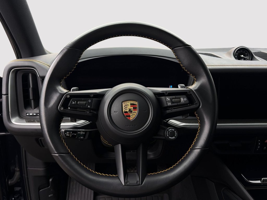 2024 Porsche Cayenne in Laval, Quebec - 15 - w1024h768px