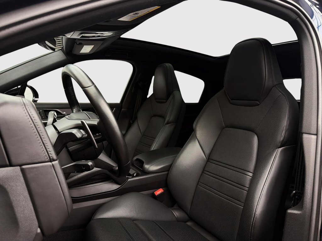 2024 Porsche Cayenne in Laval, Quebec - 13 - w1024h768px