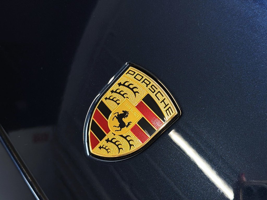 2024 Porsche Cayenne in Laval, Quebec - 6 - w1024h768px