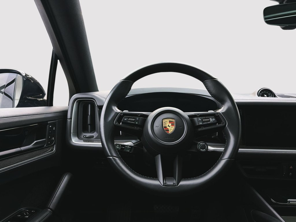 2024 Porsche Cayenne in Laval, Quebec - 14 - w1024h768px