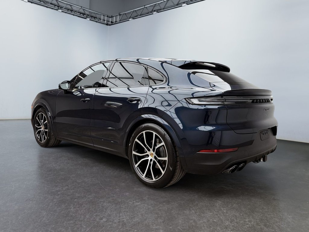 2024 Porsche Cayenne in Laval, Quebec - 3 - w1024h768px