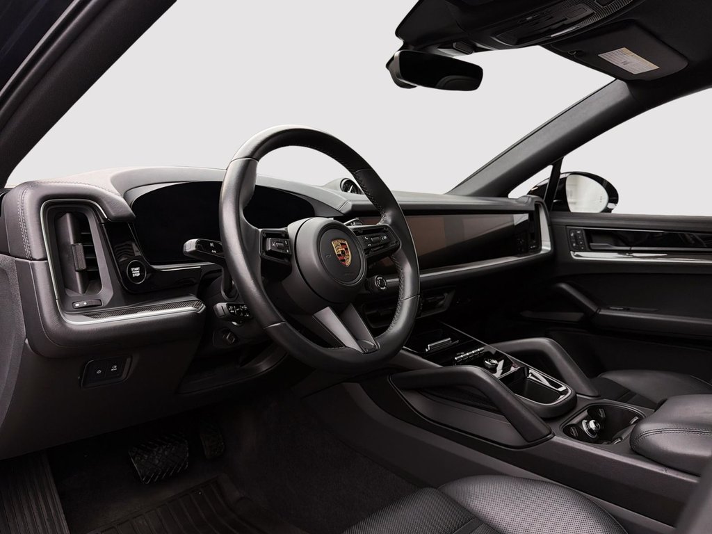 2024 Porsche Cayenne in Laval, Quebec - 12 - w1024h768px