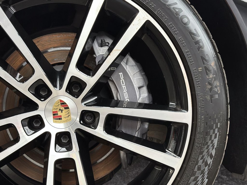 Porsche Cayenne  2024 à Laval, Québec - 11 - w1024h768px
