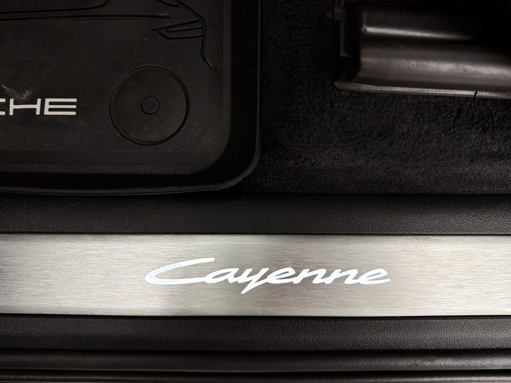 Porsche Cayenne  2024 à Laval, Québec - 31 - w1024h768px
