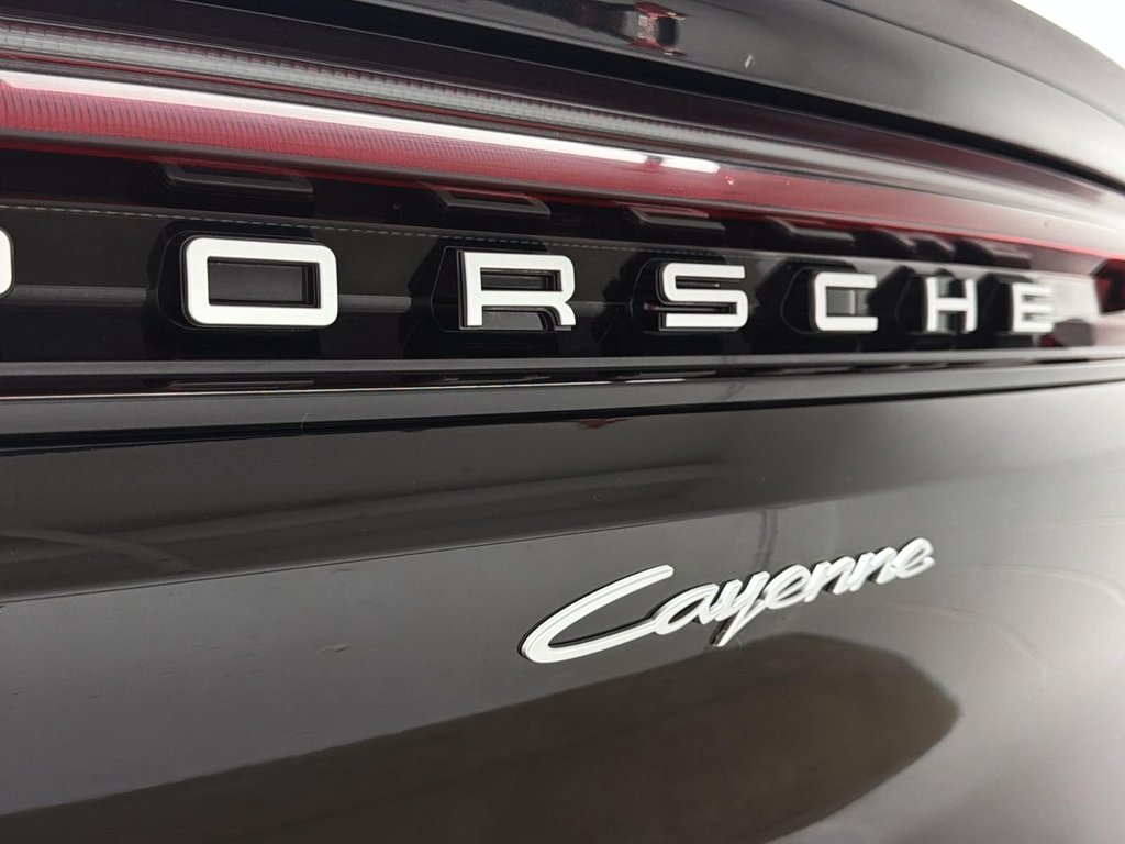 Porsche Cayenne  2024 à Laval, Québec - 7 - w1024h768px