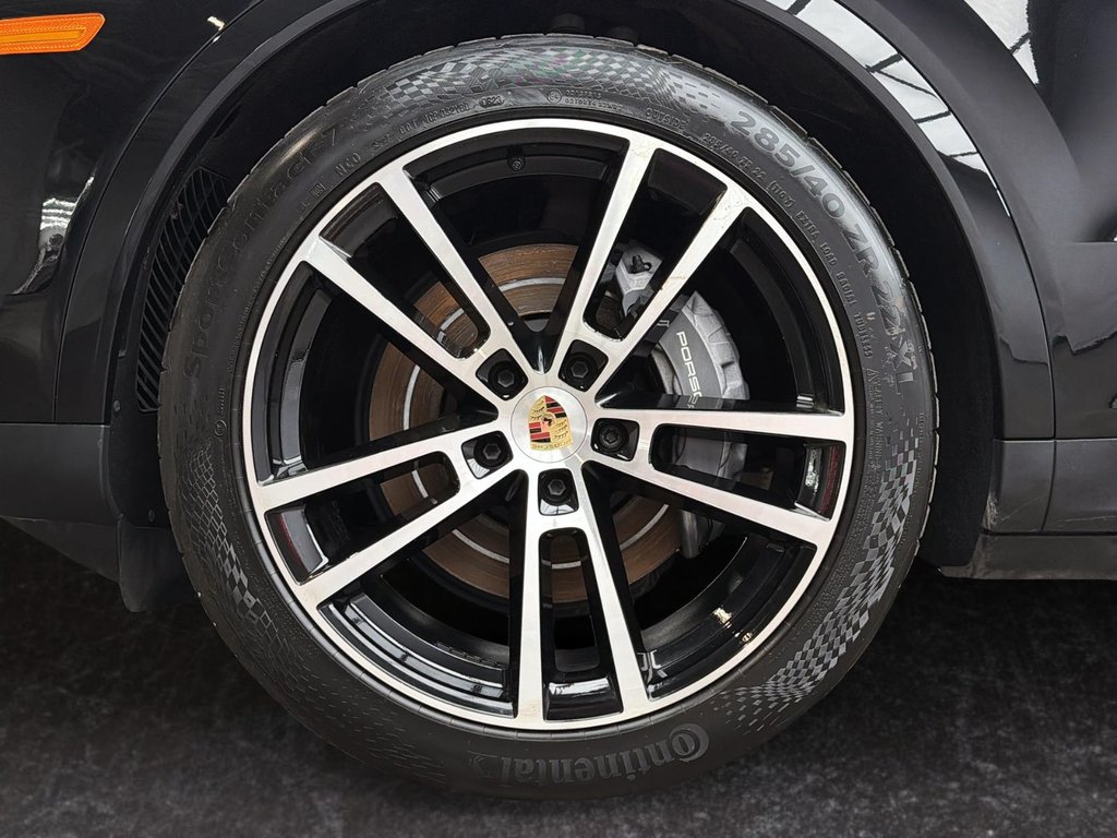 Porsche Cayenne  2024 à Laval, Québec - 10 - w1024h768px