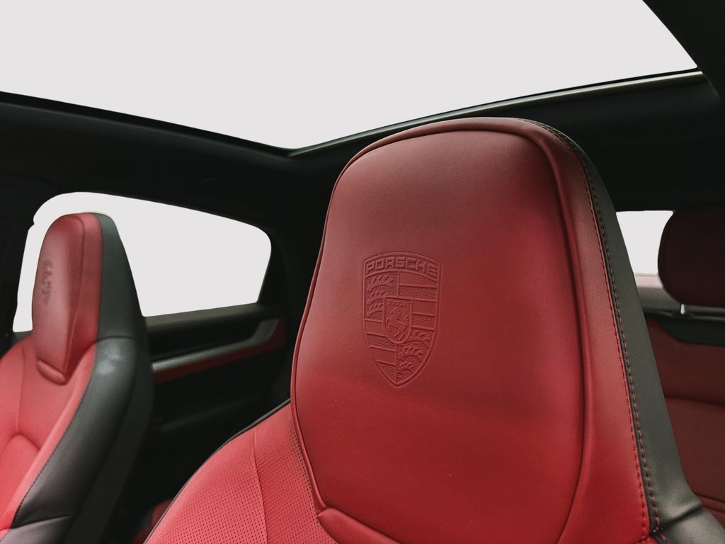 Porsche Cayenne  2024 à Laval, Québec - 24 - w1024h768px