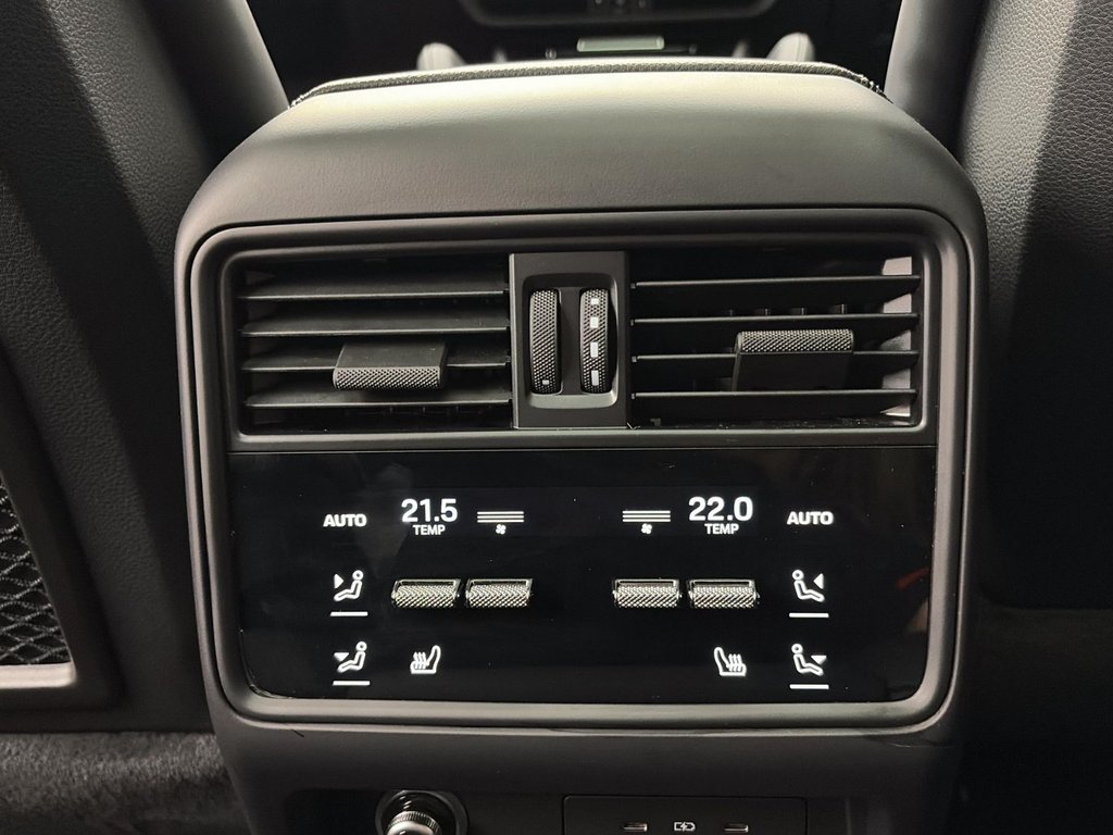 2024 Porsche Cayenne S in Laval, Quebec - 26 - w1024h768px