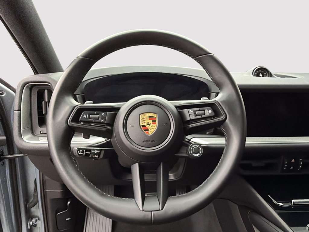 2024 Porsche Cayenne S in Laval, Quebec - 16 - w1024h768px