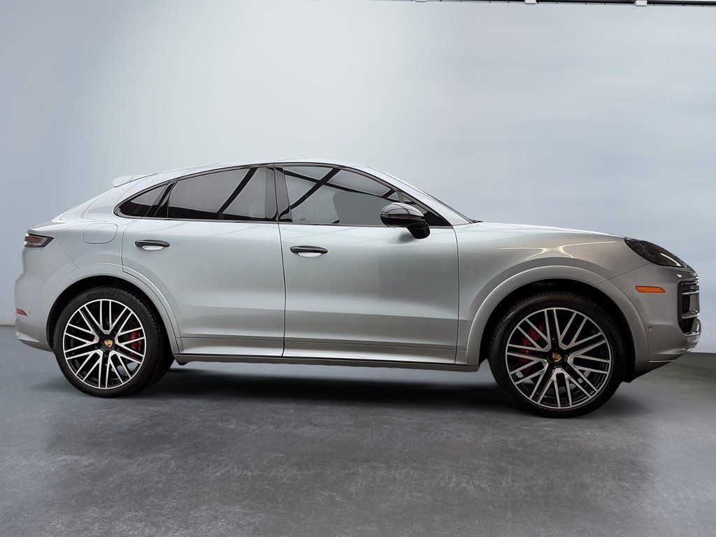 2024 Porsche Cayenne S in Laval, Quebec - 8 - w1024h768px