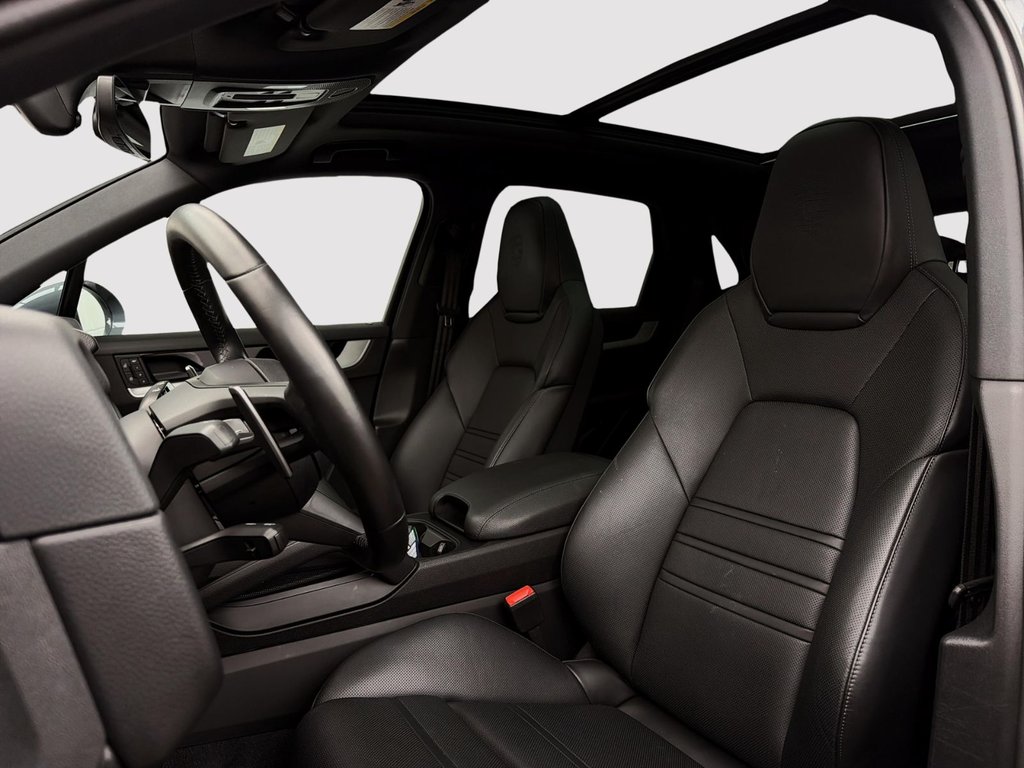 Porsche Cayenne  2024 à Laval, Québec - 13 - w1024h768px