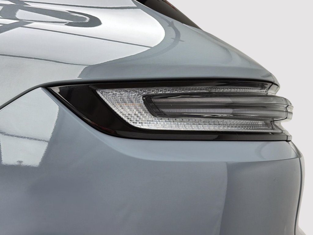 Porsche Cayenne  2024 à Laval, Québec - 9 - w1024h768px