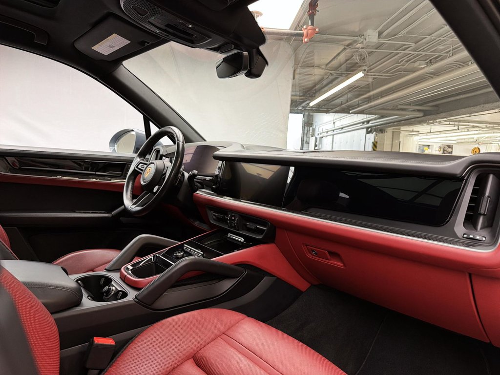 Porsche Cayenne  2024 à Laval, Québec - 22 - w1024h768px