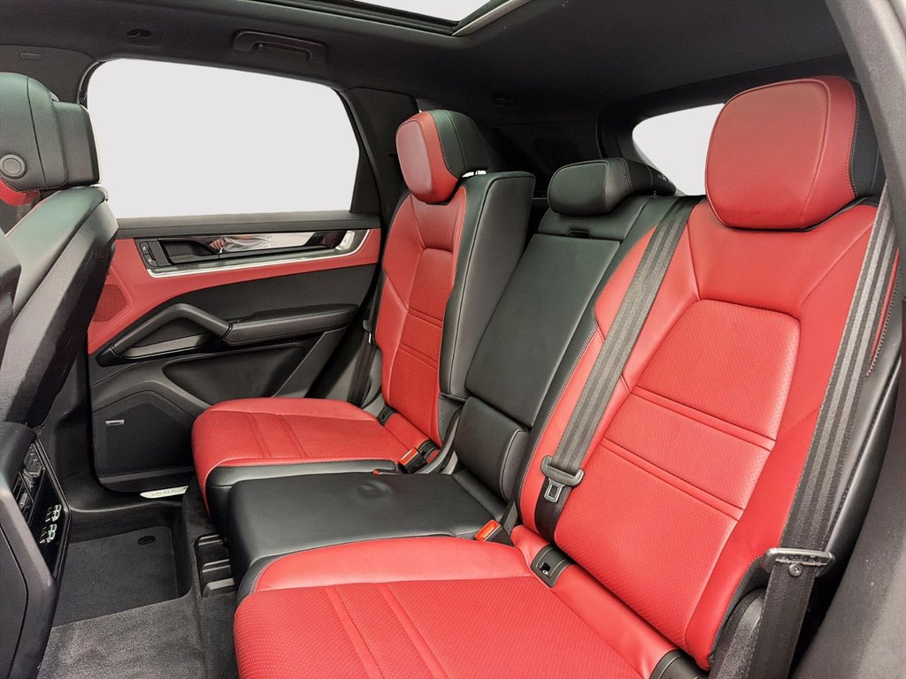 Porsche Cayenne  2024 à Laval, Québec - 25 - w1024h768px