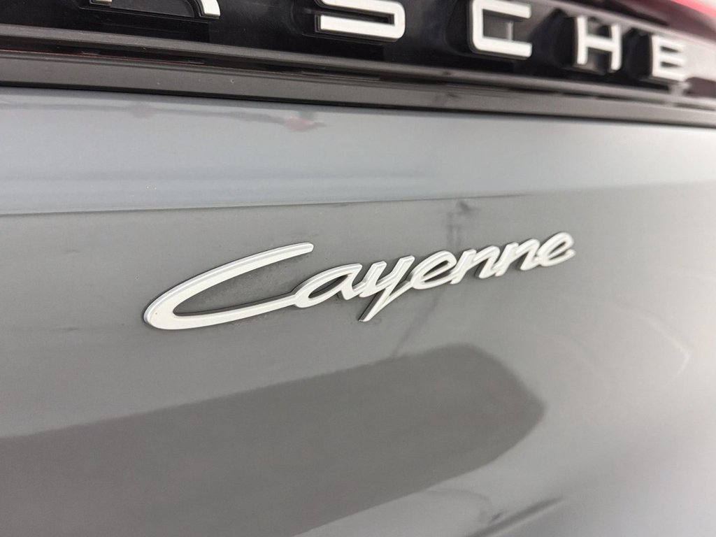 Porsche Cayenne  2024 à Laval, Québec - 7 - w1024h768px