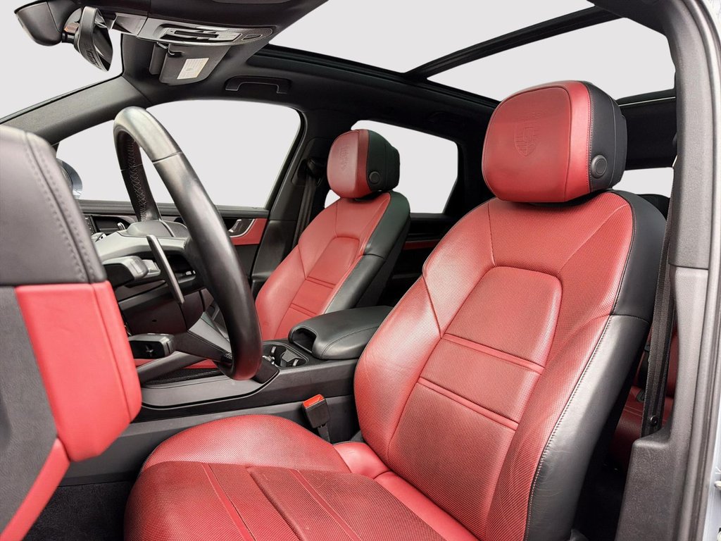 Porsche Cayenne  2024 à Laval, Québec - 13 - w1024h768px