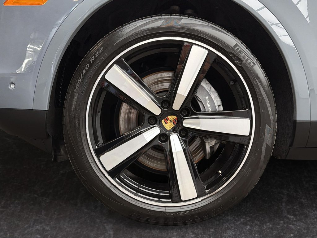 Porsche Cayenne  2024 à Laval, Québec - 10 - w1024h768px