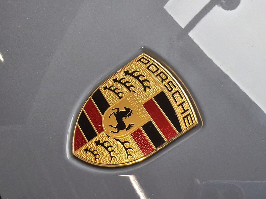 Porsche Cayenne  2024 à Laval, Québec - 6 - w1024h768px