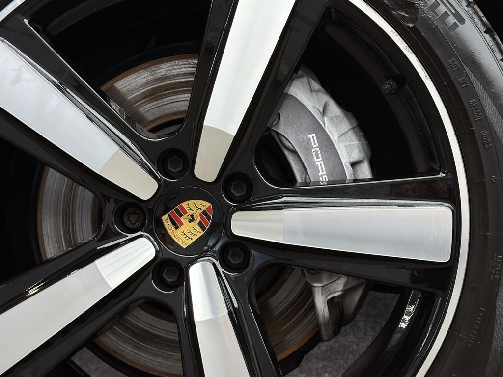 Porsche Cayenne  2024 à Laval, Québec - 11 - w1024h768px