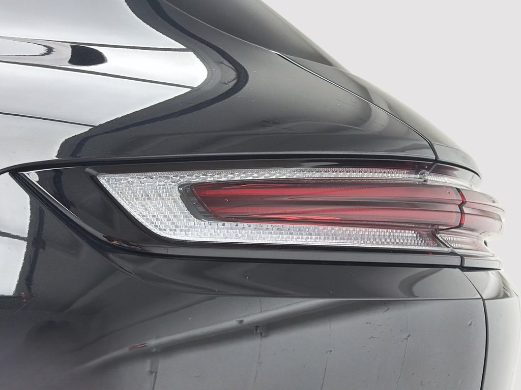 Porsche Cayenne E-Hybrid 2024 à Laval, Québec - 9 - w1024h768px
