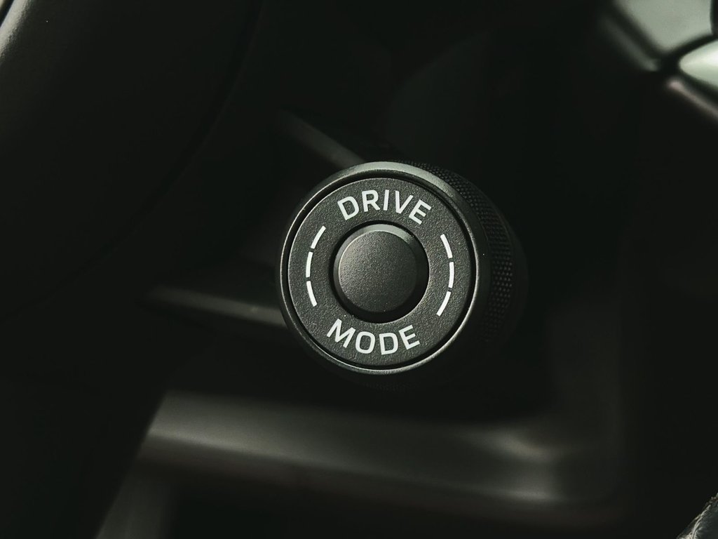 Porsche Cayenne E-Hybrid 2024 à Laval, Québec - 16 - w1024h768px