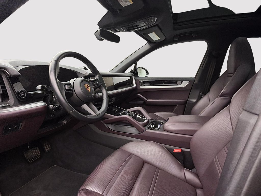 Porsche Cayenne E-Hybrid 2024 à Laval, Québec - 12 - w1024h768px